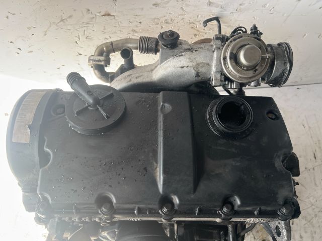 bontott VW SHARAN Motor (Fűzött blokk hengerfejjel)