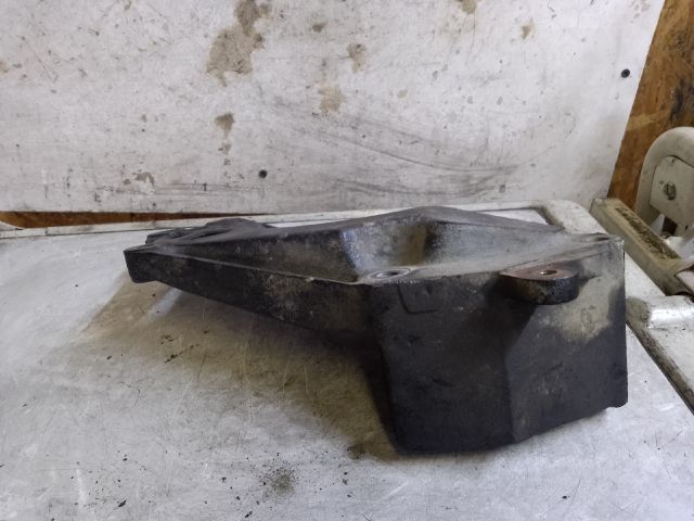 bontott VW SHARAN Motor Tartó Bak Jobb