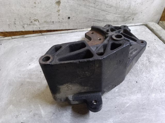 bontott VW SHARAN Motor Tartó Bak Jobb