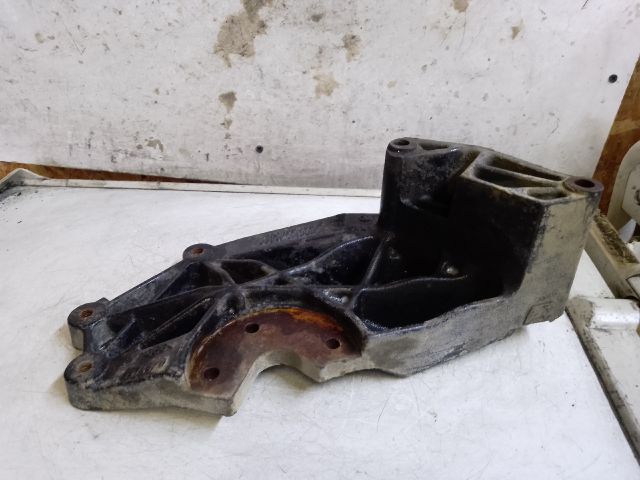 bontott VW SHARAN Motor Tartó Bak Jobb