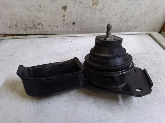 bontott VW SHARAN Motor Tartó Bak Jobb