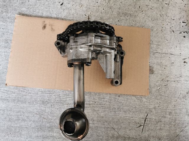 bontott VW SHARAN Olajszivattyú