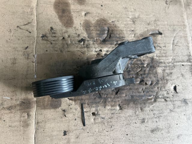 bontott VW SHARAN Szíjfeszítő Görgő