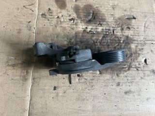 bontott VW SHARAN Szíjfeszítő Görgő