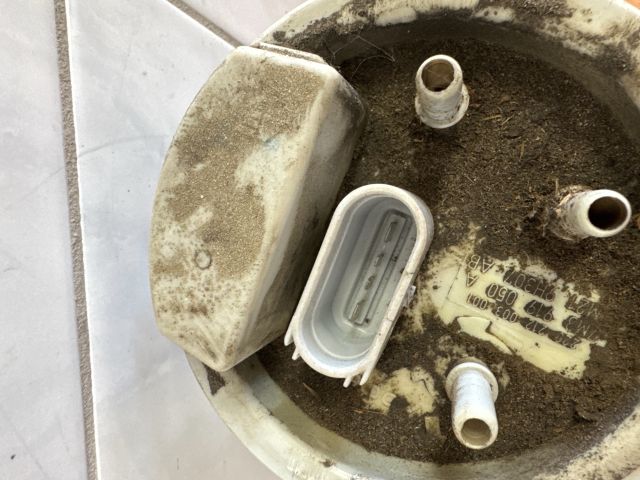 bontott VW SHARAN Üzemanyag Szivattyú