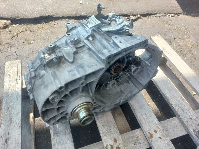 bontott VW SHARAN Váltó (Mechanikus)