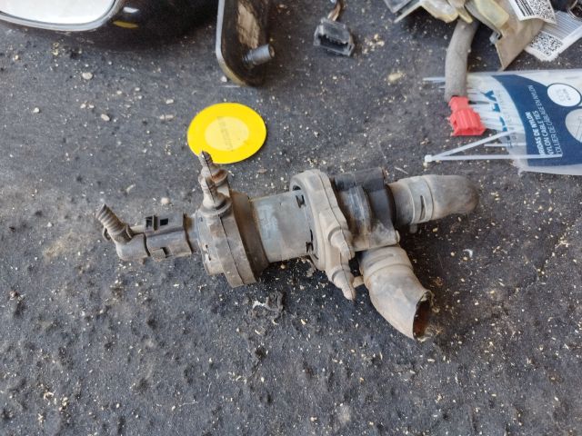 bontott VW SHARAN Vízpumpa