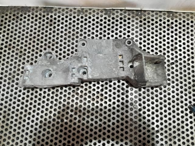 bontott VW SHARAN Generátor Tartó Bak