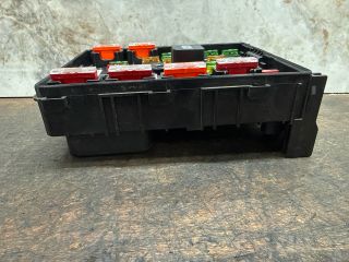 bontott VW SHARAN Biztosítéktábla Motortér