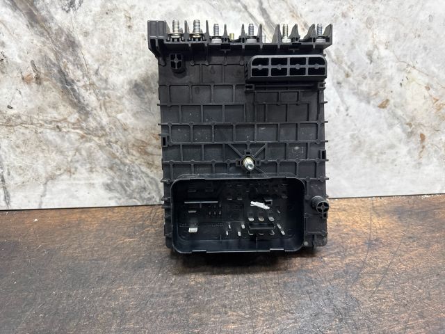 bontott VW SHARAN Biztosítéktábla Motortér