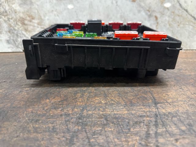 bontott VW SHARAN Biztosítéktábla Motortér