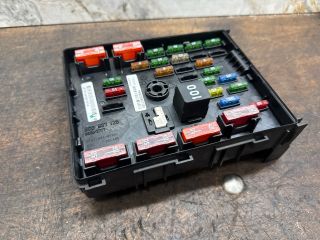 bontott VW SHARAN Biztosítéktábla Motortér