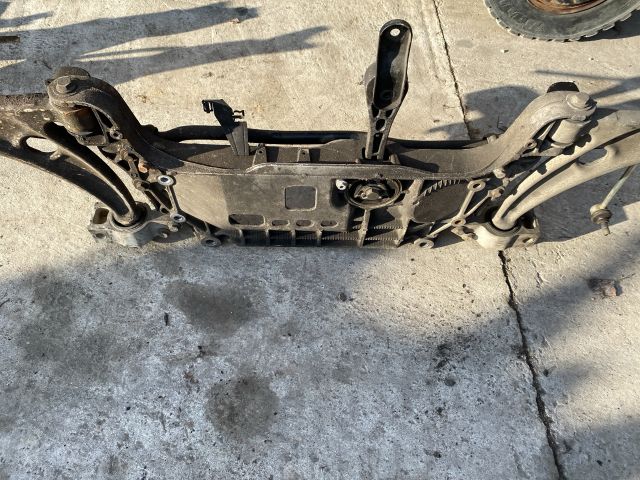 bontott VW SHARAN Első Bölcső