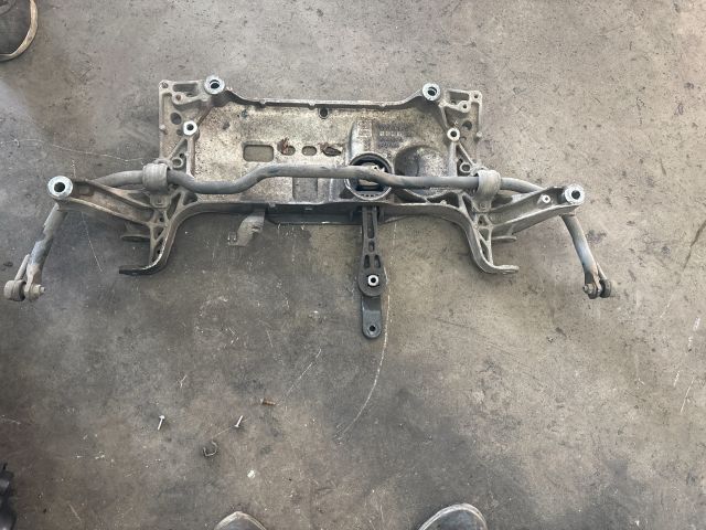 bontott VW SHARAN Első Bölcső