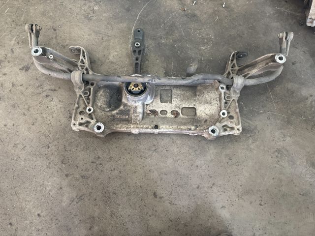 bontott VW SHARAN Első Bölcső