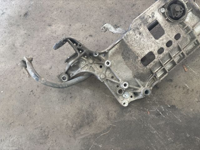 bontott VW SHARAN Első Bölcső