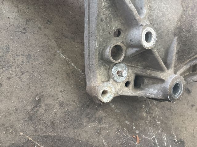 bontott VW SHARAN Első Bölcső