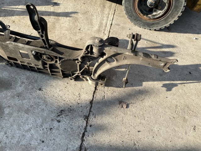 bontott VW SHARAN Első Bölcső