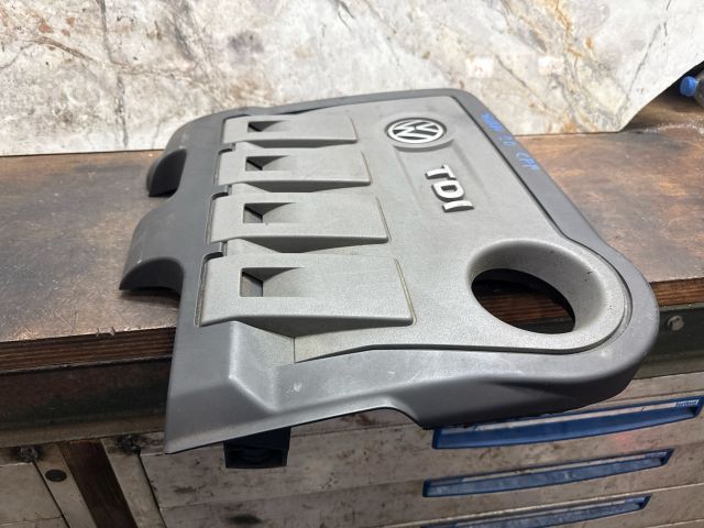 bontott VW SHARAN Felső Motorburkolat