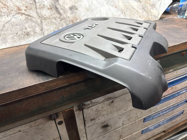 bontott VW SHARAN Felső Motorburkolat