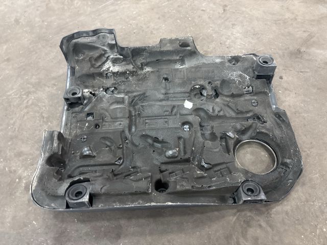 bontott VW SHARAN Felső Motorburkolat