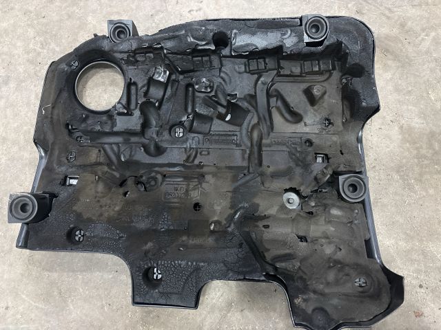 bontott VW SHARAN Felső Motorburkolat