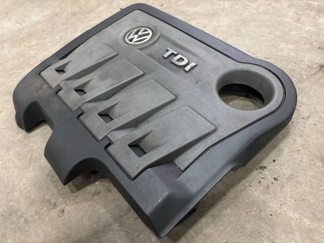 bontott VW SHARAN Felső Motorburkolat