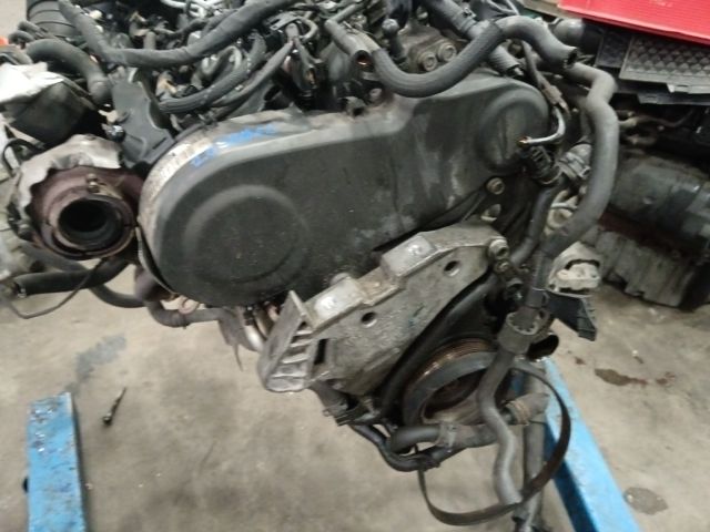 bontott VW SHARAN Motor (Fűzött blokk hengerfejjel)