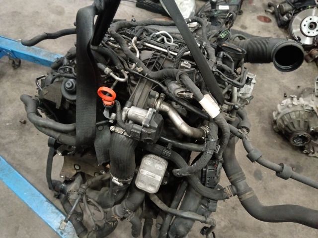 bontott VW SHARAN Motor (Fűzött blokk hengerfejjel)