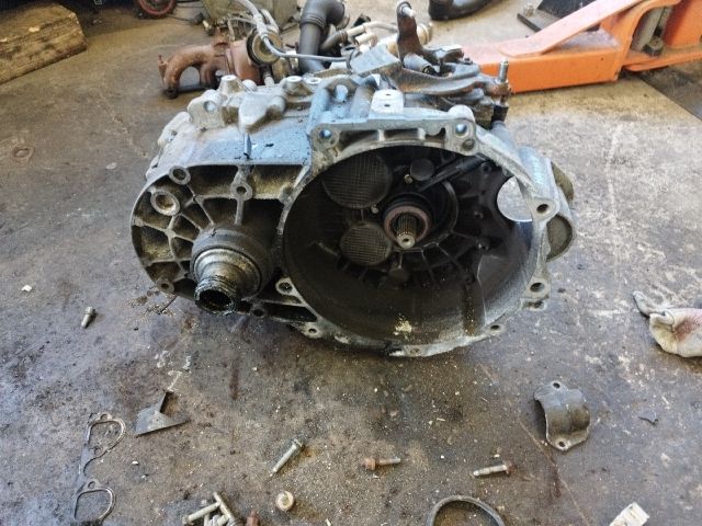 bontott VW SHARAN Váltó (Mechanikus)