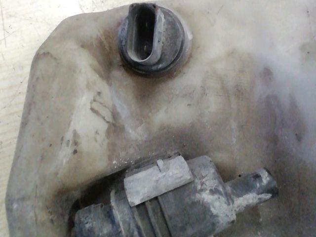 bontott VW SHARAN Ablakmosó Tartály