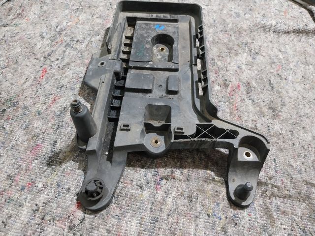 bontott VW SHARAN Akkumulátor Tartó