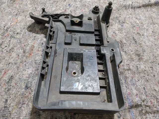 bontott VW SHARAN Akkumulátor Tartó