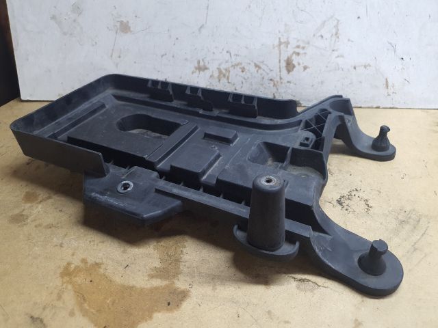 bontott VW SHARAN Akkumulátor Tartó