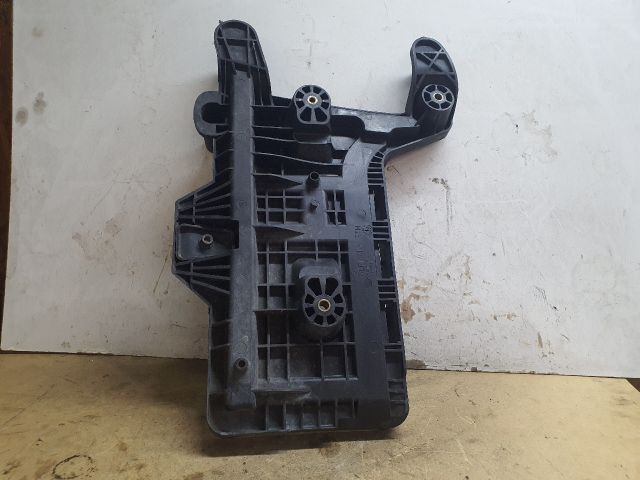 bontott VW SHARAN Akkumulátor Tartó