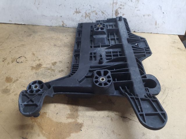 bontott VW SHARAN Akkumulátor Tartó