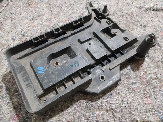 bontott VW SHARAN Akkumulátor Tartó