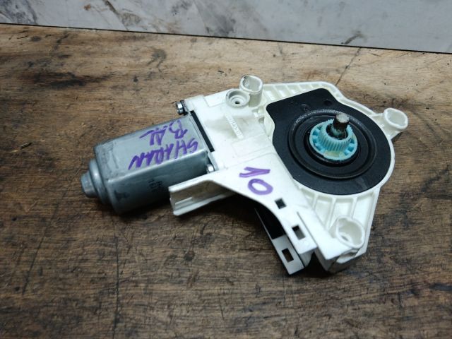 bontott VW SHARAN Bal első Ablakemelő Motor