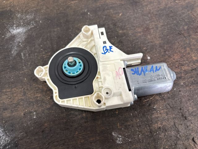 bontott VW SHARAN Bal első Ablakemelő Motor