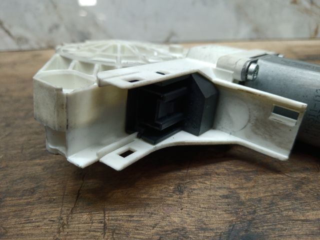 bontott VW SHARAN Bal első Ablakemelő Motor