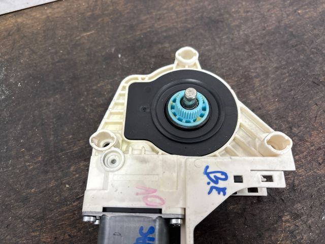 bontott VW SHARAN Bal első Ablakemelő Motor