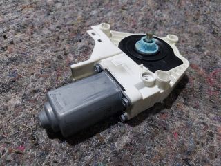 bontott VW SHARAN Bal első Ablakemelő Motor