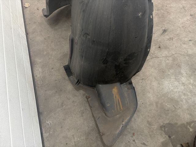 bontott VW SHARAN Bal első Első Dobbetét (Kerékjárati, Műanyag)