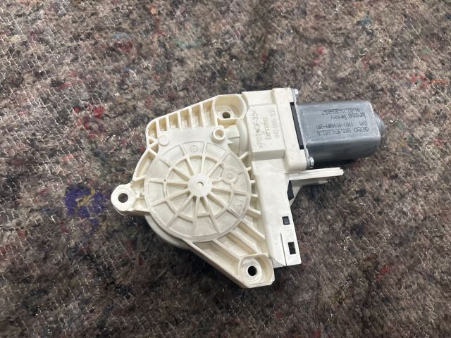 bontott VW SHARAN Bal hátsó Ablakemelő Motor