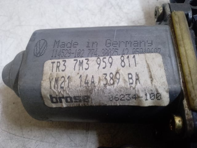 bontott VW SHARAN Bal hátsó Ablakemelő Motor