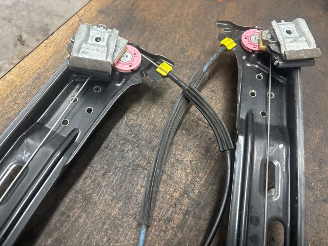 bontott VW SHARAN Bal hátsó Ablakemelő Szerkezet (Elektromos)