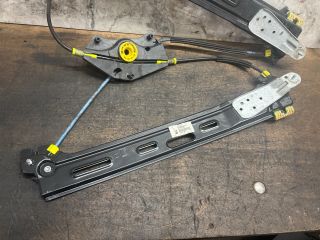 bontott VW SHARAN Bal hátsó Ablakemelő Szerkezet (Elektromos)