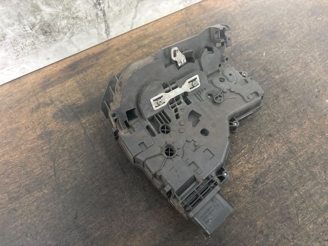 bontott VW SHARAN Bal Tolóajtó Zárszerkezet