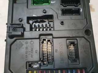 bontott VW SHARAN Biztosítéktábla Utastér