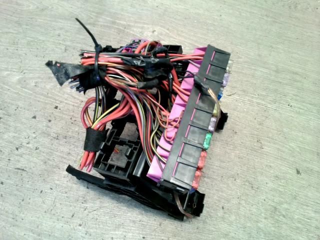 bontott VW SHARAN Biztosítéktábla Utastér